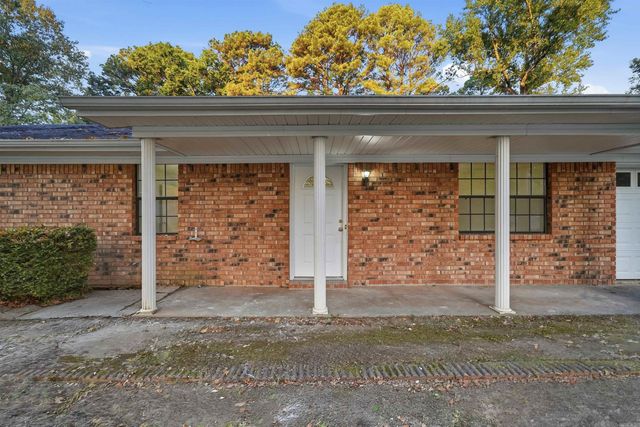 2301 Carywood Dr, Bryant, AR 72022