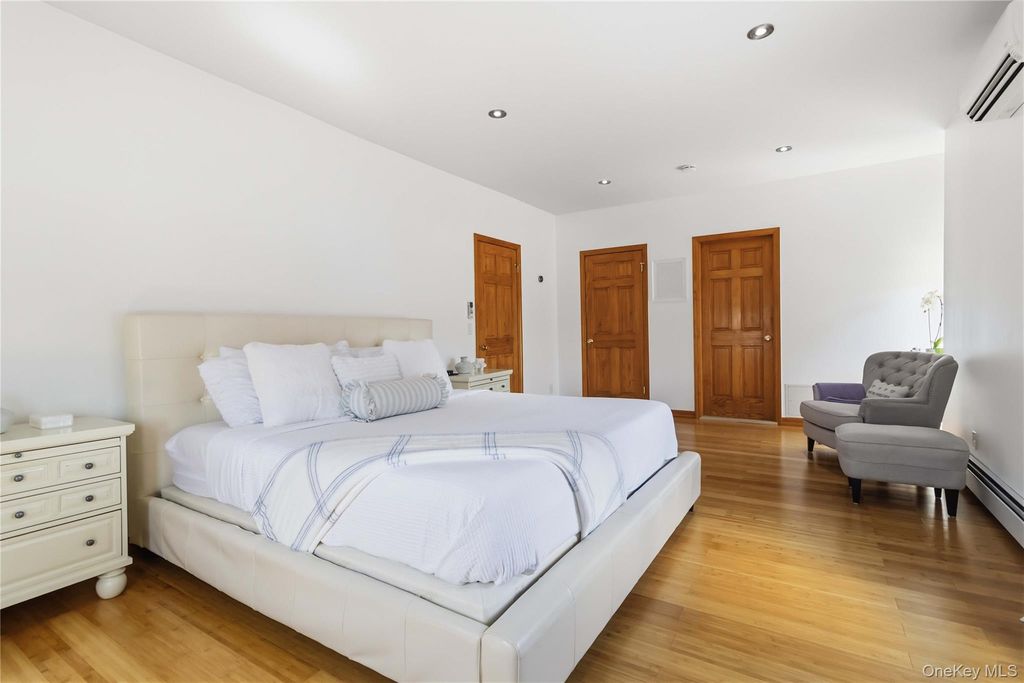 27-17 Ericsson Street, East Elmhurst, NY 11369 — photo 4