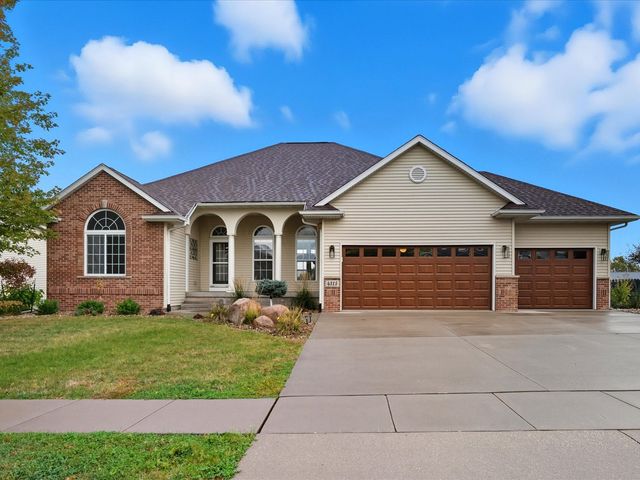4315 Snowgoose Drive, Marion, IA 52302