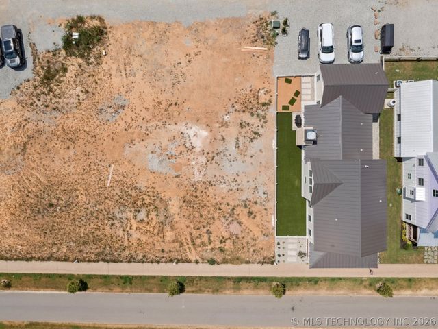 39 Lower Greenway, Carlton Landing, OK 74432