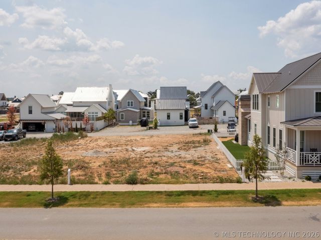 39 Lower Greenway, Carlton Landing, OK 74432