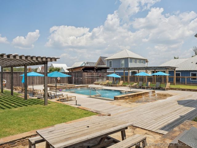 39 Lower Greenway, Carlton Landing, OK 74432