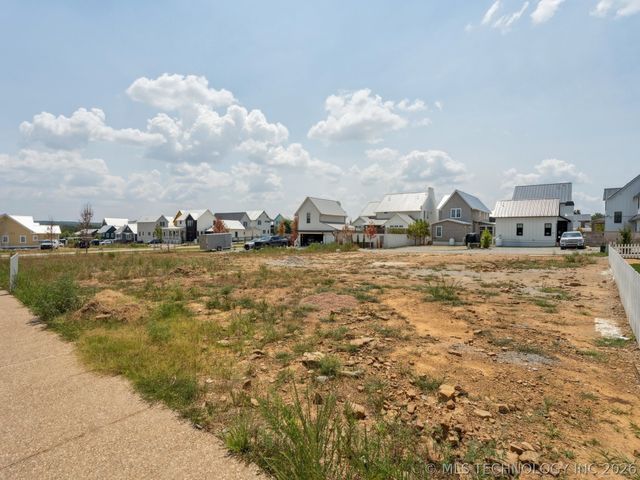 39 Lower Greenway, Carlton Landing, OK 74432