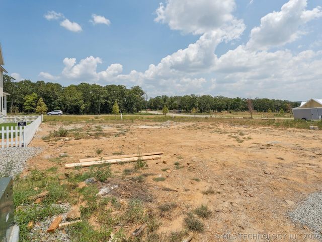 39 Lower Greenway, Carlton Landing, OK 74432