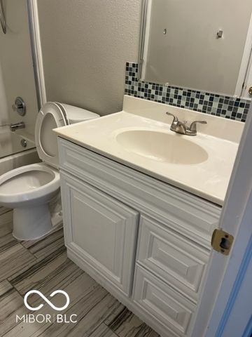 10225 Lothbury Circle, Fishers, IN 46037