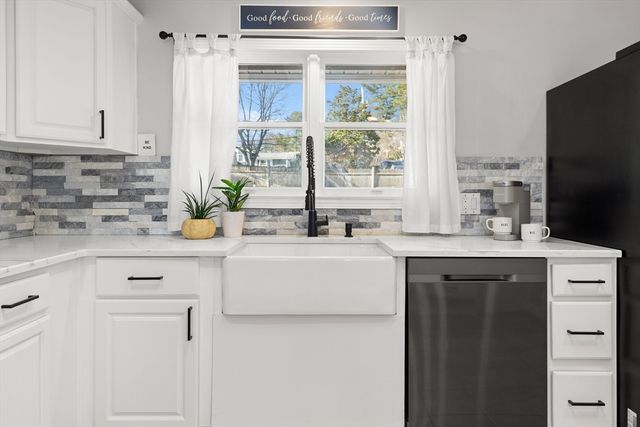 110 Russell St, Peabody, MA 01906