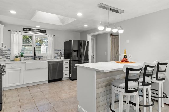 110 Russell St, Peabody, MA 01906