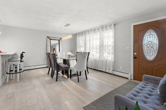 110 Russell St, Peabody, MA 01906