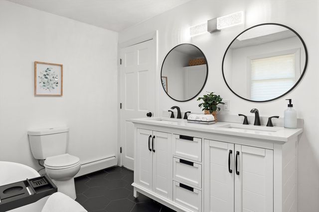 110 Russell St, Peabody, MA 01906