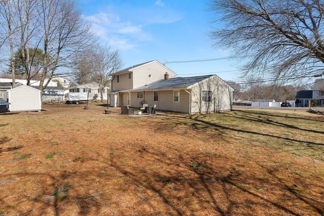 110 Russell St, Peabody, MA 01906