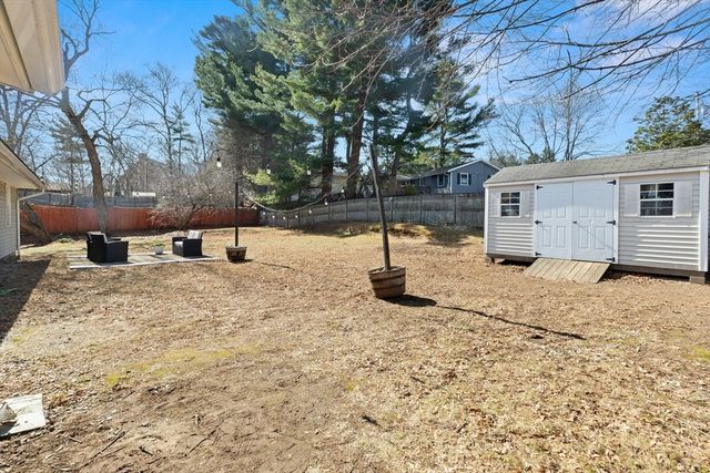 110 Russell St, Peabody, MA 01906