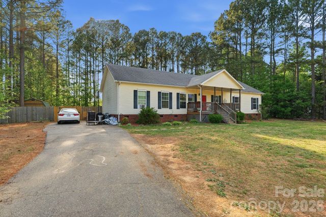 2825 Sweeping Pine Lane, Denver, NC 28037