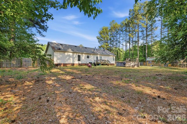 2825 Sweeping Pine Lane, Denver, NC 28037
