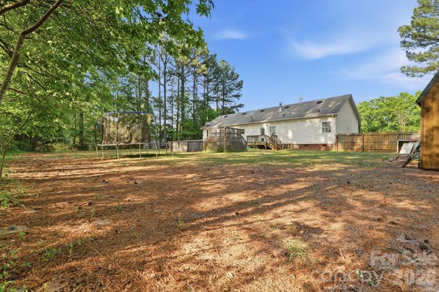 2825 Sweeping Pine Lane, Denver, NC 28037