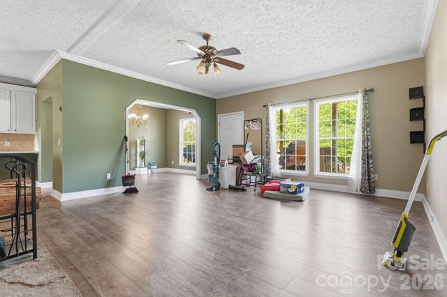 2825 Sweeping Pine Lane, Denver, NC 28037