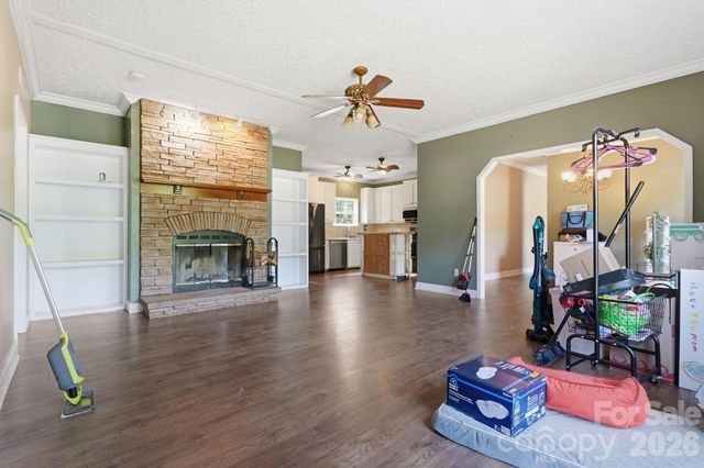 2825 Sweeping Pine Lane, Denver, NC 28037
