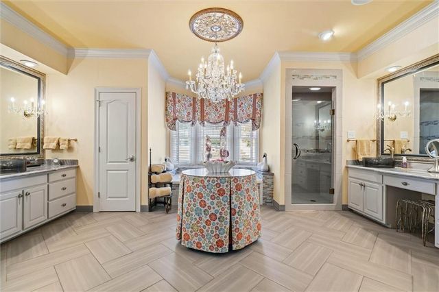 2606 Charleston Oaks Drive E, Mobile, AL 36695