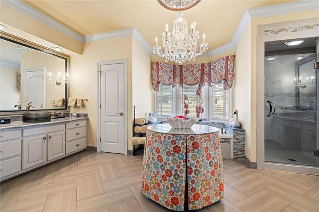 2606 Charleston Oaks Drive E, Mobile, AL 36695