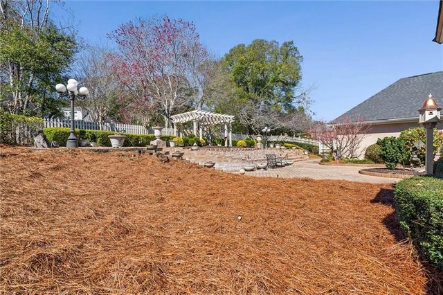 2606 Charleston Oaks Drive E, Mobile, AL 36695