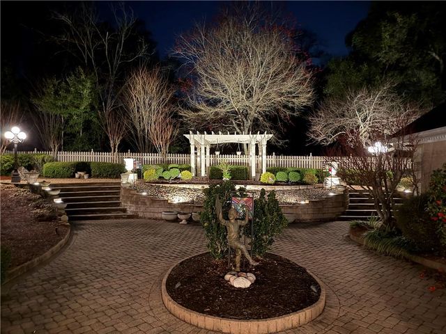 2606 Charleston Oaks Drive E, Mobile, AL 36695