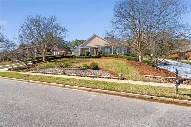 2606 Charleston Oaks Drive E, Mobile, AL 36695