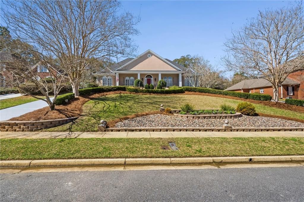 2606 Charleston Oaks Drive E, Mobile, AL 36695