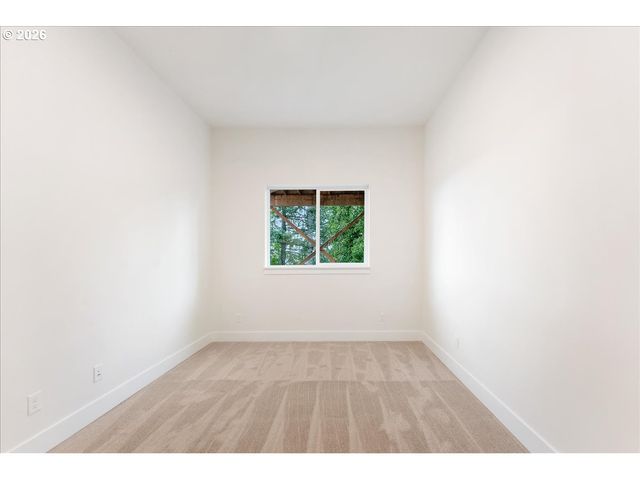 737 Se FOREST GLEN Rd, Estacada, OR 97023