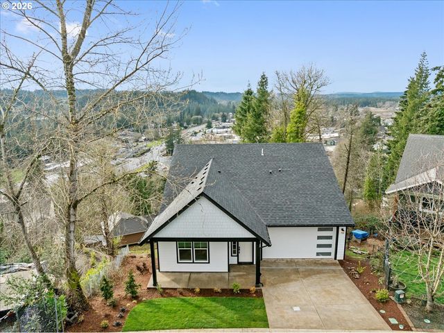 737 Se FOREST GLEN Rd, Estacada, OR 97023
