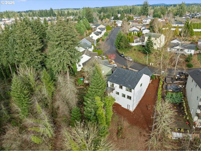 737 Se FOREST GLEN Rd, Estacada, OR 97023