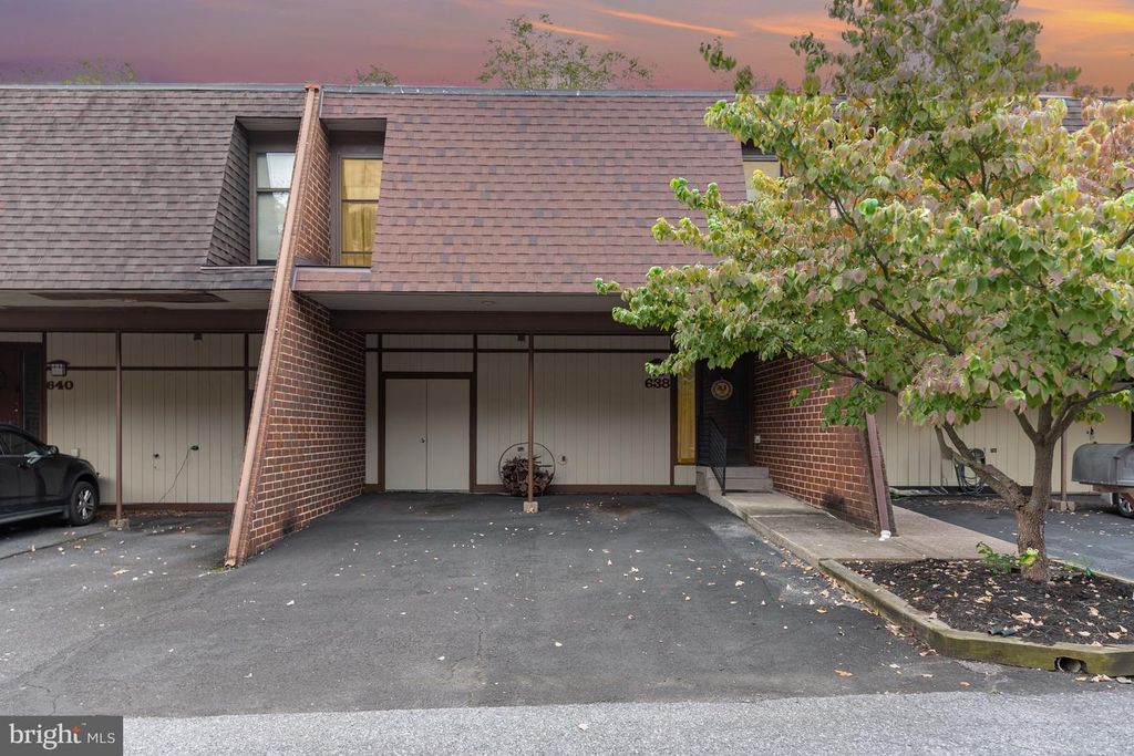 638 CEDAR RIDGE LANE, Mechanicsburg, PA 17055