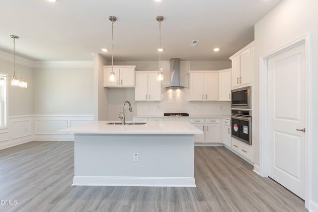 64 Killarney Avenue, Lillington, NC 27546