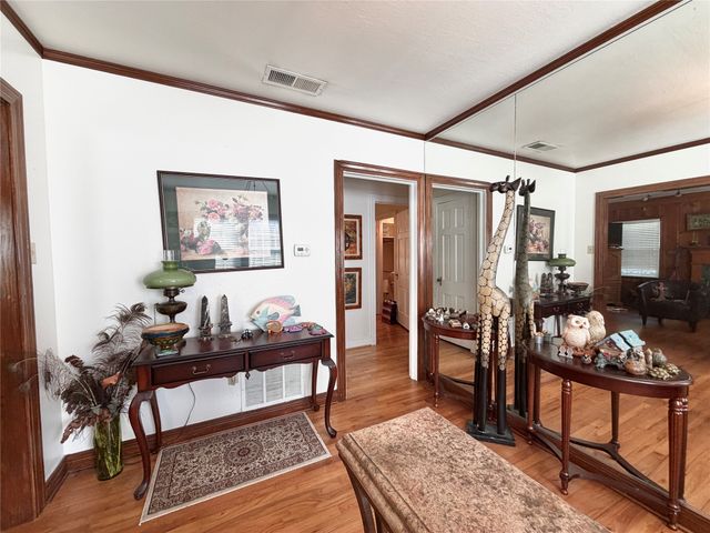 5419 Stoneleigh Avenue, Dallas, TX 75235