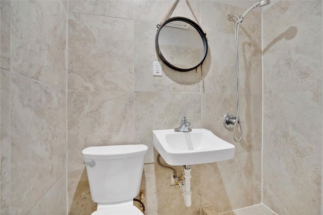 682 ASCOT CIRCLE, Orlando, FL 32825