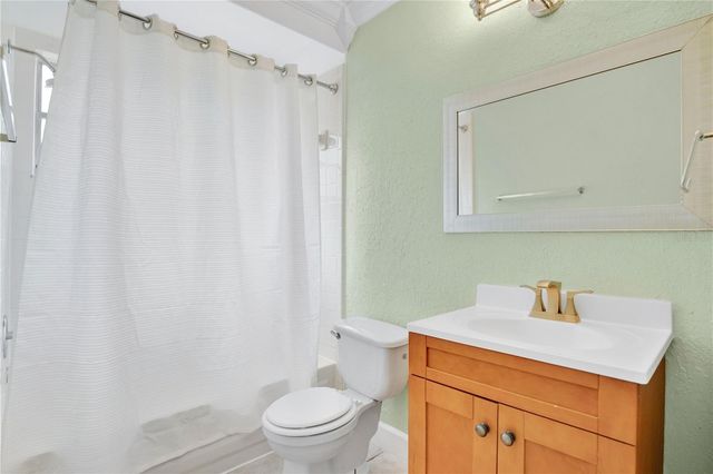 682 ASCOT CIRCLE, Orlando, FL 32825