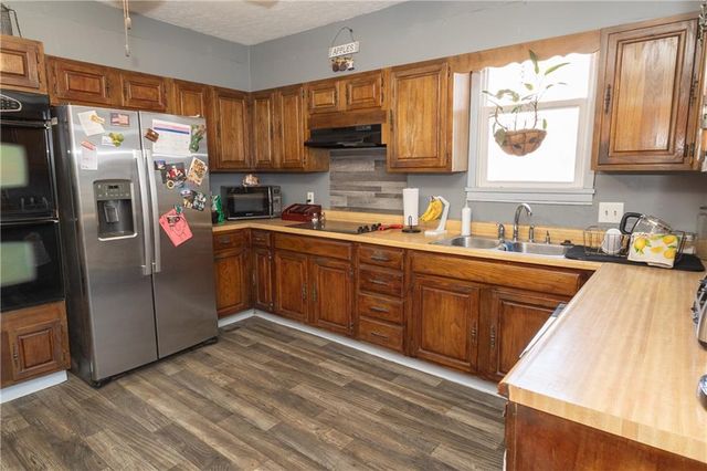 703 E 4th Street, Cherryvale, KS 67335