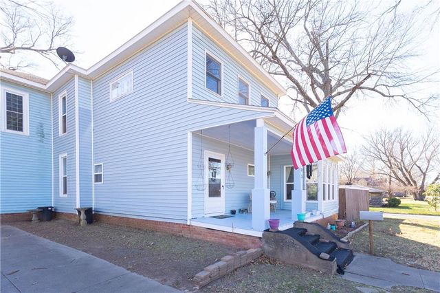 703 E 4th Street, Cherryvale, KS 67335