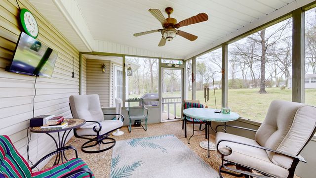 1728 Vp Lunn Dr, Spring Hill, TN 37174