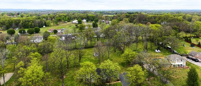 1728 Vp Lunn Dr, Spring Hill, TN 37174