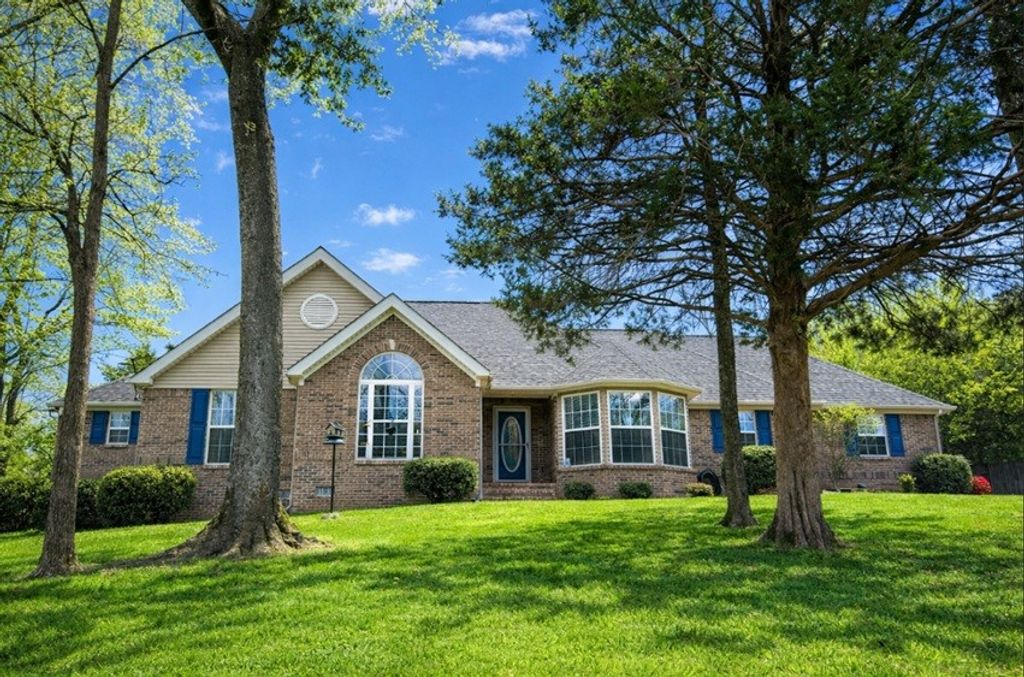 1728 Vp Lunn Dr, Spring Hill, TN 37174