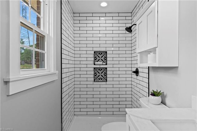 2401 White Horn Road, Kernersville, NC 27284