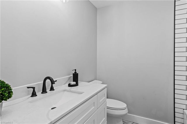 2401 White Horn Road, Kernersville, NC 27284