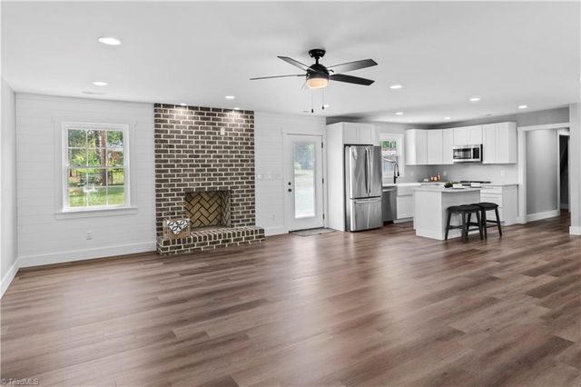 2401 White Horn Road, Kernersville, NC 27284