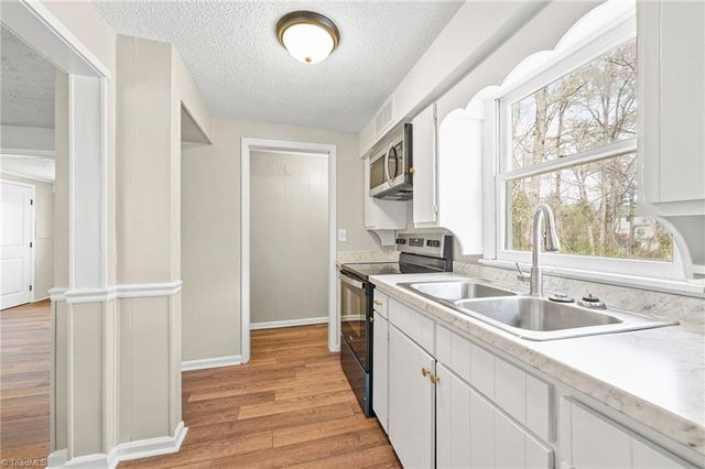 168 Anns Drive, Thomasville, NC 27360