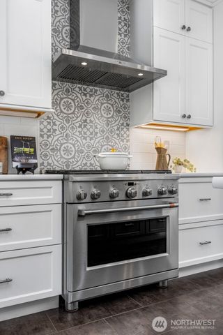 4455 Lakeview Court NW, Bremerton, WA 98312