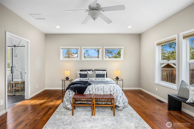 4455 Lakeview Court NW, Bremerton, WA 98312