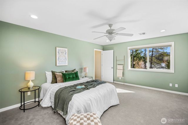 4455 Lakeview Court NW, Bremerton, WA 98312