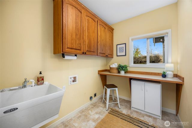 4455 Lakeview Court NW, Bremerton, WA 98312