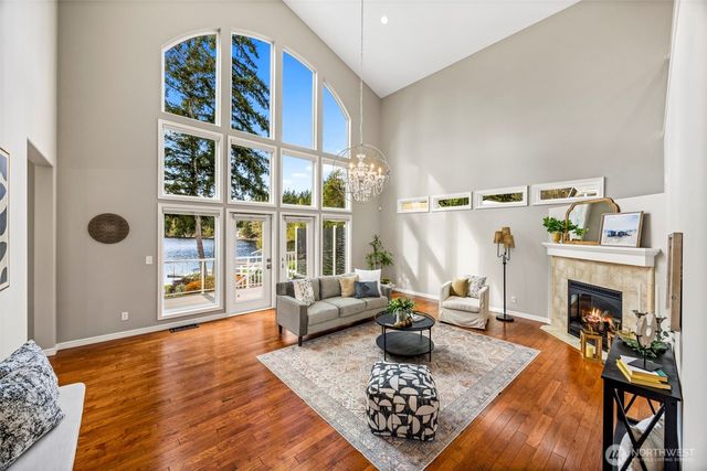 4455 Lakeview Court NW, Bremerton, WA 98312