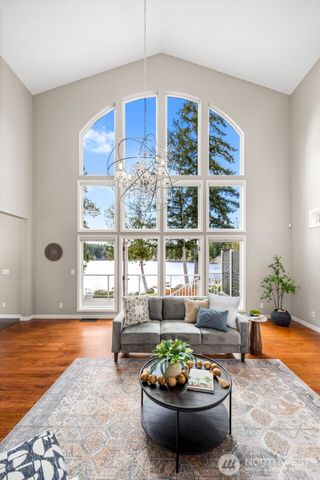 4455 Lakeview Court NW, Bremerton, WA 98312