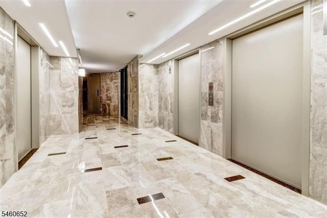 1328 Harmon Cove Tower, Secaucus Town, NJ 07094